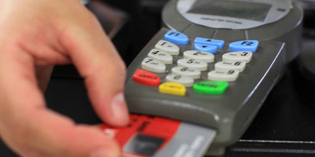 Apesar do dólar alto, cresce "poupança" de brasileiros em pontos de fidelidade